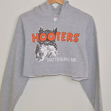 Load image into Gallery viewer, Vintage Cropped Hooters Hoodie [M]
